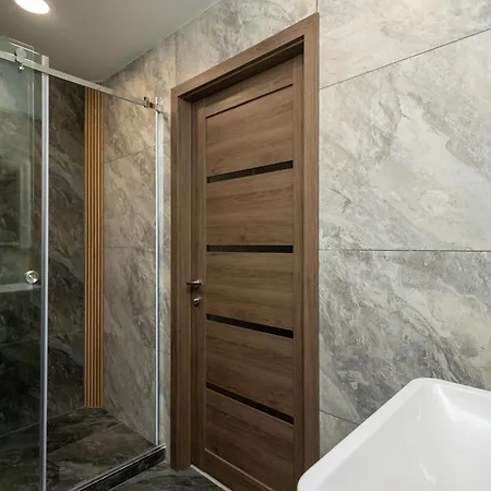 Iris 4*